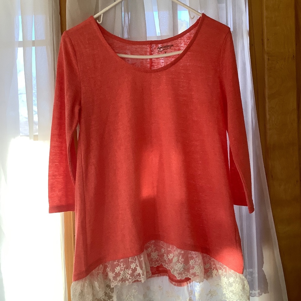 Arizona top